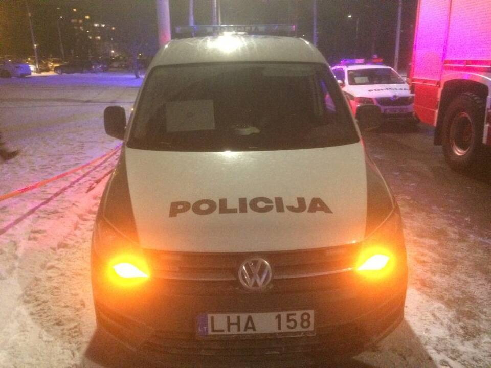 Sostinėje įtrūkus daugiabučio sienai, iš pastato evakuoti gyventojai