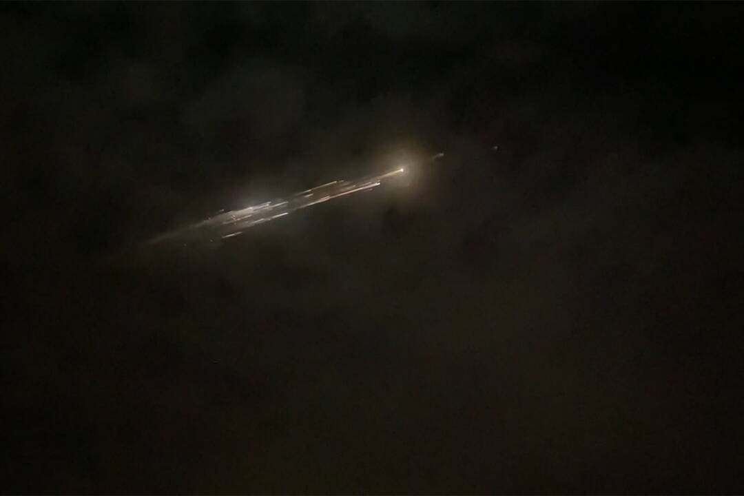 JAV: kompanijos „SpaceX“ raketos „Falcon 9“ nuolauža nukrito ūkyje Vašingtono valstijoje