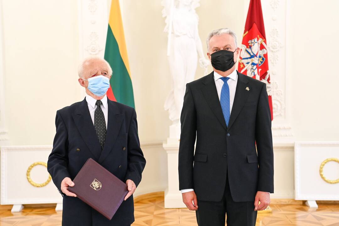 Prezidentas apdovanojo žydų gelbėtojus