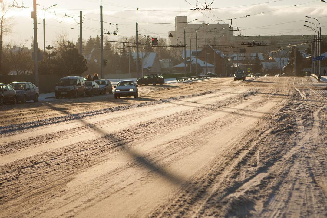 Kauno gatves nuklojo sniegas