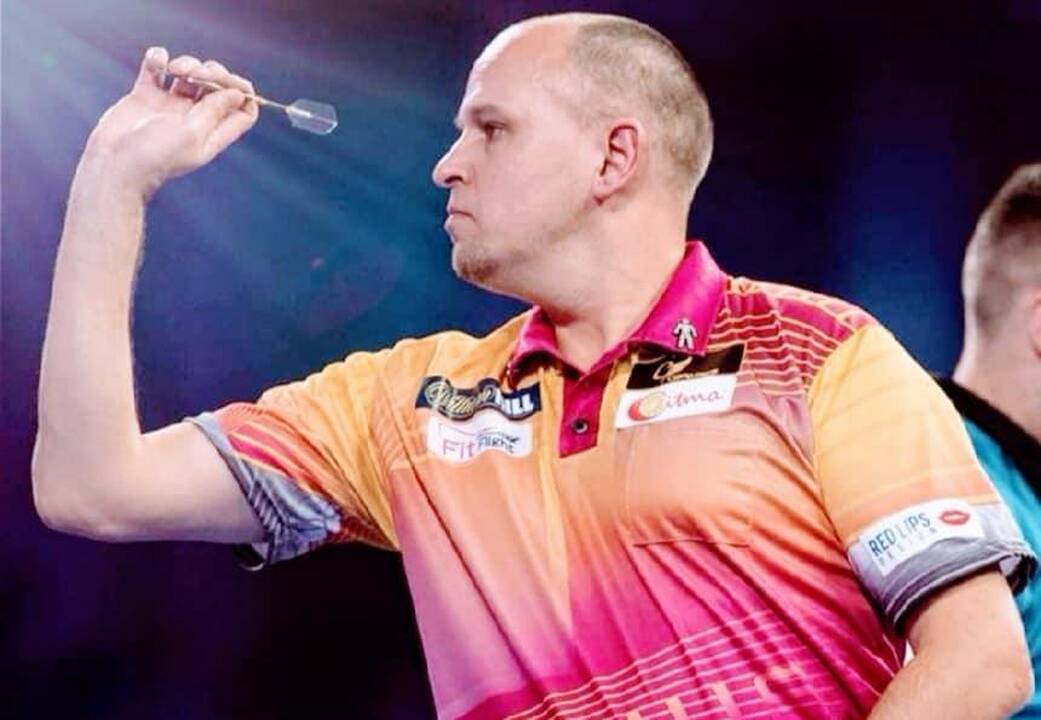 Istorinis D. Labanausko žaidimas PDC čempionate: nugalėta smiginio legenda!