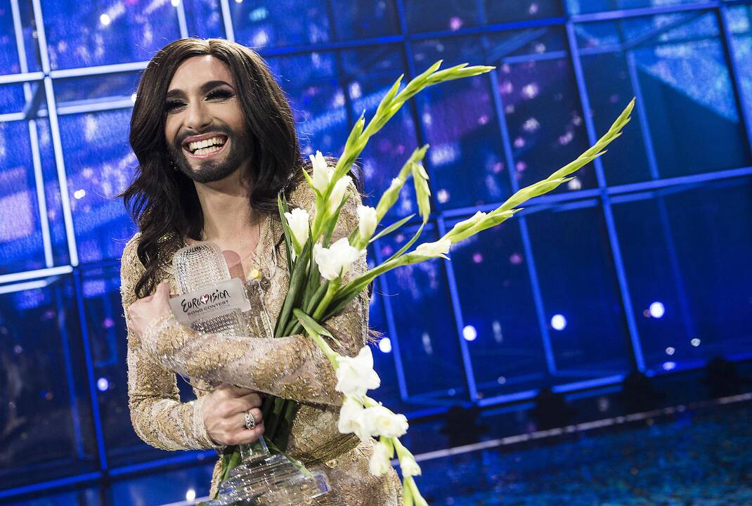 "Eurovizijos" nugalėtojo transvestito daina triumfuoja Rusijoje