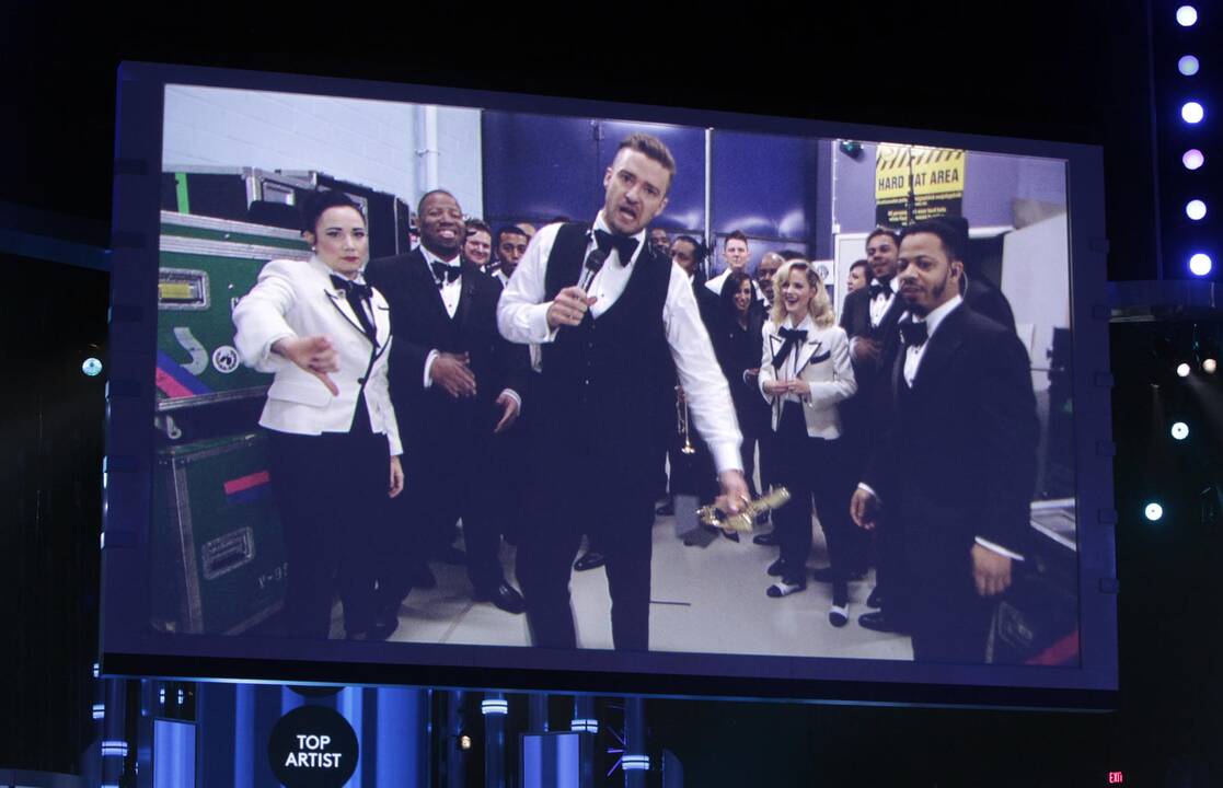 M. Jacksonas ir J. Timberlake'as žibėjo per „Billboard“ apdovanojimų ceremoniją