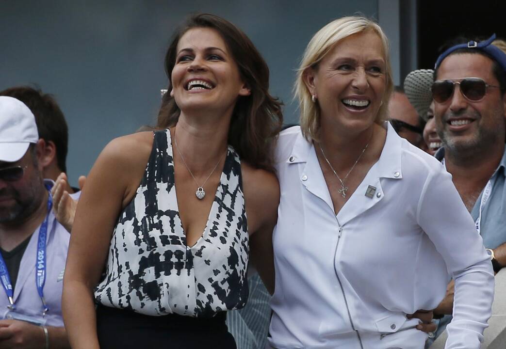 Teniso čempionė M. Navratilova viešai pasipiršo savo draugei