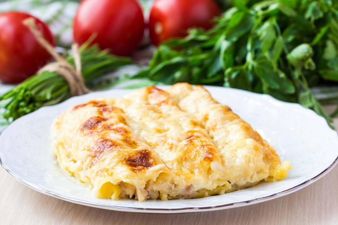 Įdaryti makaronų vamzdeliai 