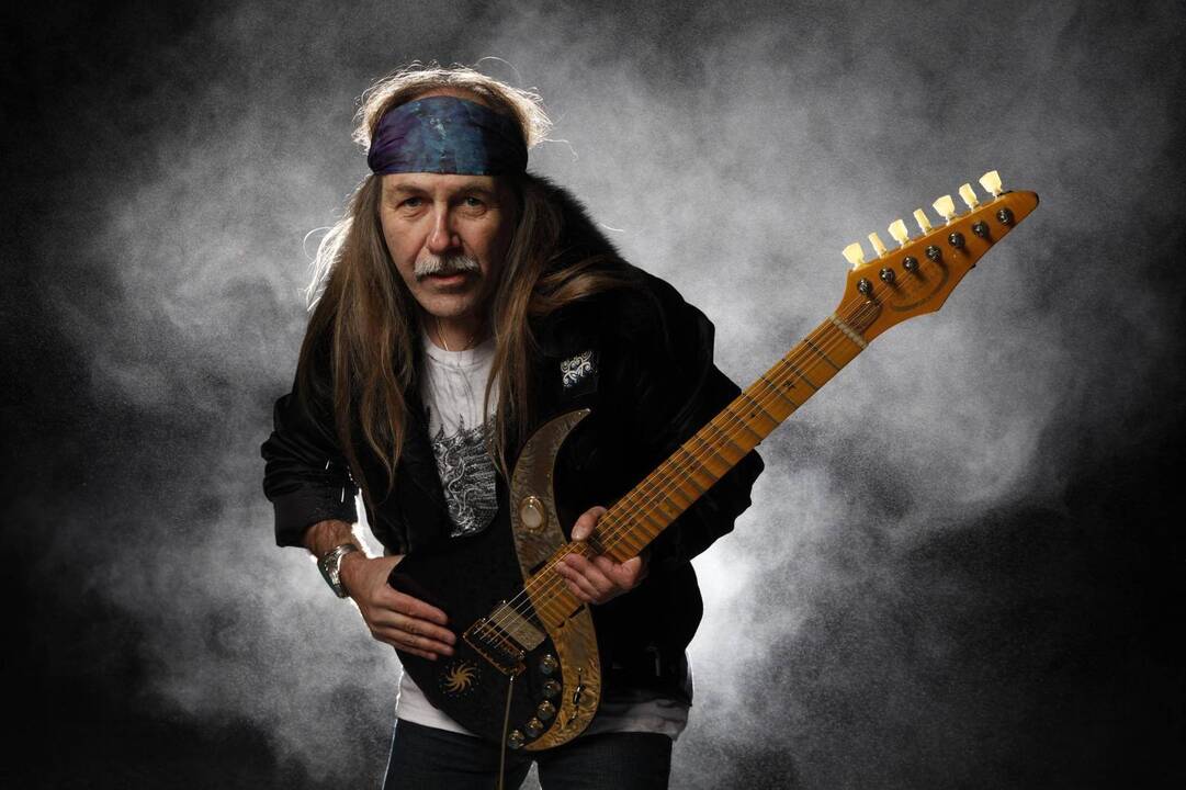 „Scorpions“ muziką Lietuvoje pristatys buvęs jos gitaristas U. Jon Rothas su grupe