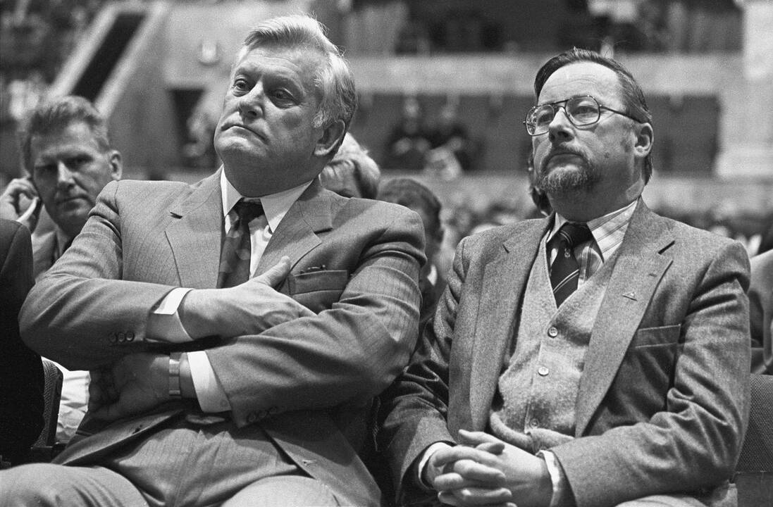 Eksponatai: R.Požerskis nesiima spėlioti, kokios reakcijos susilauks tokia patriotinė jo paroda šiandieniame politiniame kontekste.