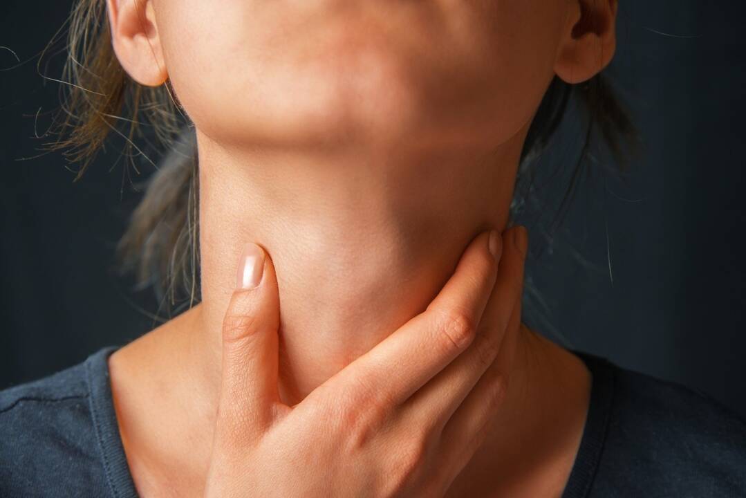 Kaip gerklės vėžys susijęs su seksualiniu gyvenimu: įvardijo pavojingus simptomus 