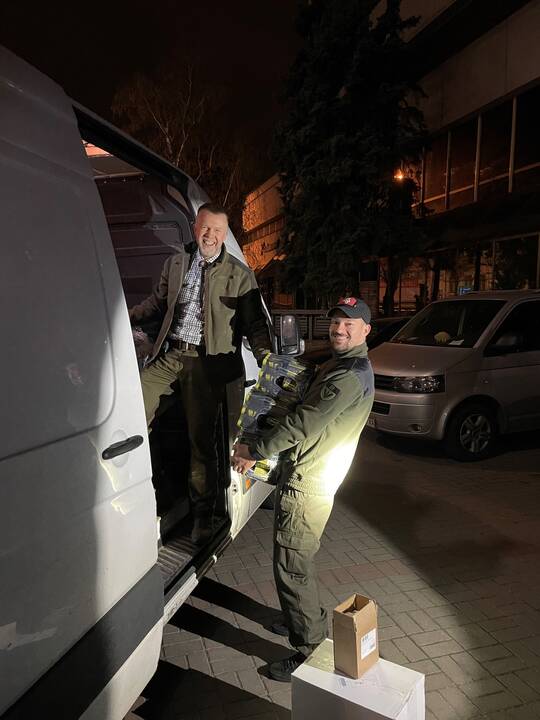 Kliūtys: tikrai ne visi tiltai Ukrainoje dabar įveikiami, tad teko ieškoti apylankų.