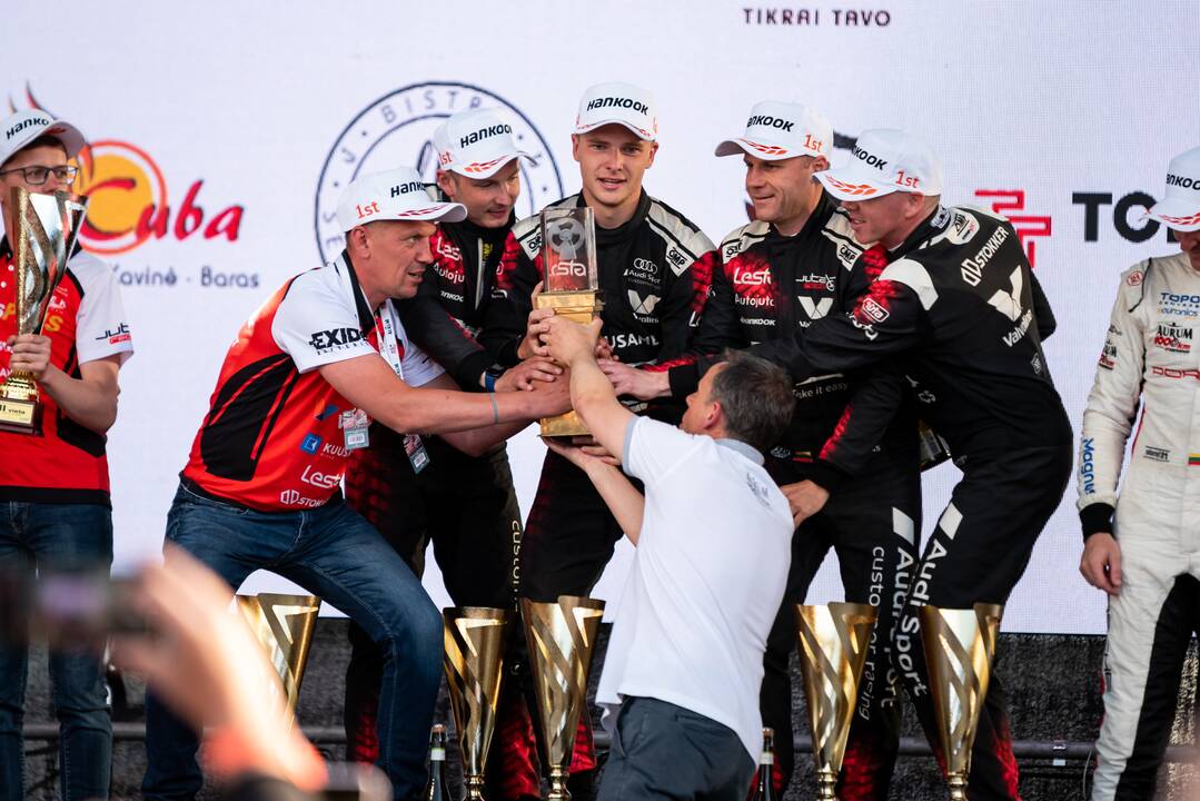 23-iųjų „Aurum 1006 km lenktynių“ finišas