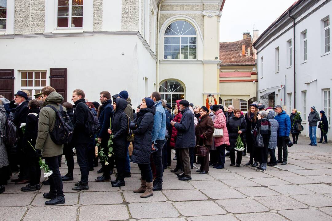 Atsisveikinimas su E. Nekrošiumi „Meno Forto“ salėje