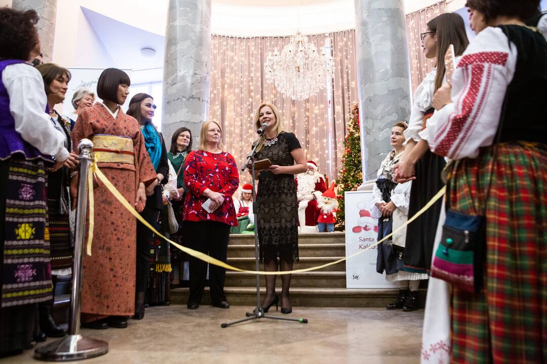 Tarptautinės Kalėdų labdaros mugės atidarymas Vilniuje