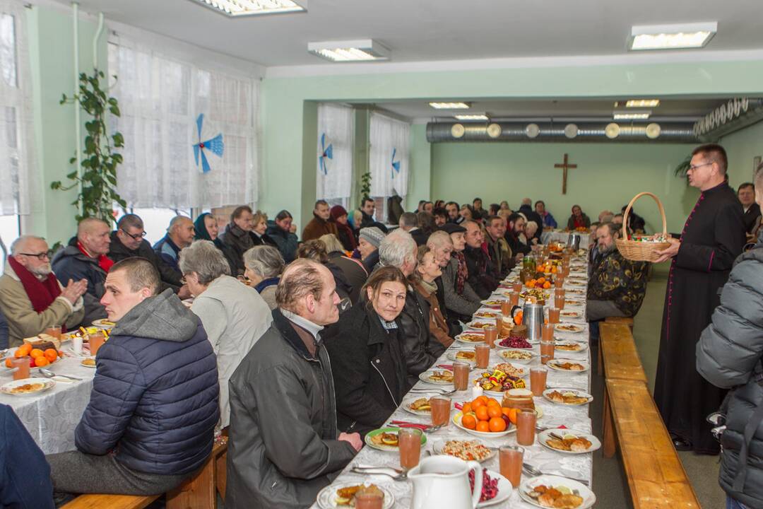 Kūčių pusryčiai skurstantiesiems