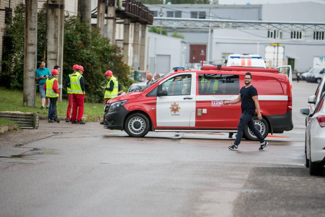 Kaune išsiliejo tona nuodingos rūgšties  