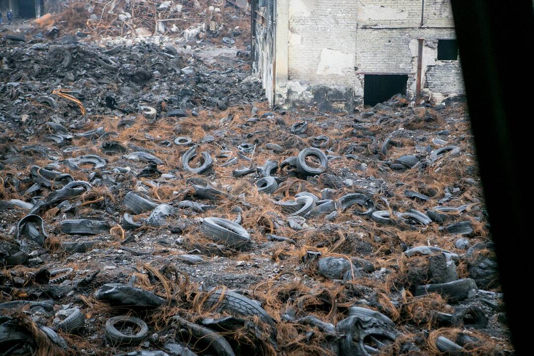 Gaisro nuniokota „Ekologistika“ praėjus dviem mėnesiams po nelaimės
