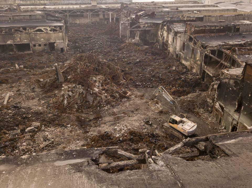 Gaisro nuniokota „Ekologistika“ praėjus dviem mėnesiams po nelaimės