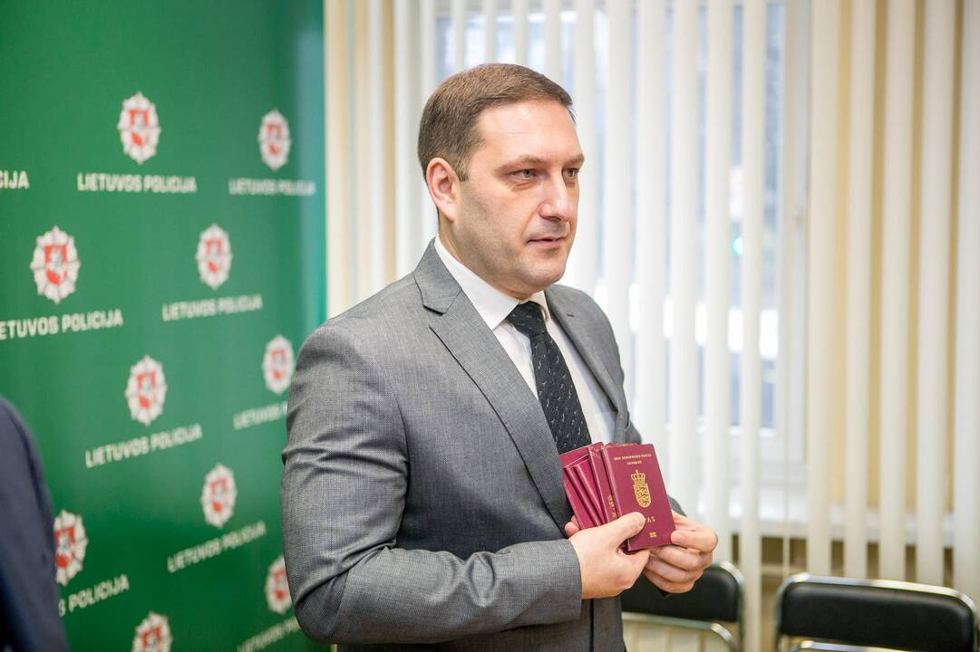 Kaune sutriuškintos dokumentų klastotojų ir vagystes vykdžiusių asmenų grupuotės
