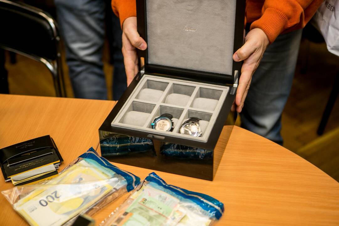 Kaune sutriuškintos dokumentų klastotojų ir vagystes vykdžiusių asmenų grupuotės