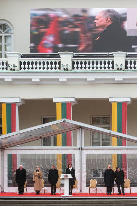 Trijų Baltijos valstybių vėliavų pakėlimo ceremonija S. Daukanto aikštėje
