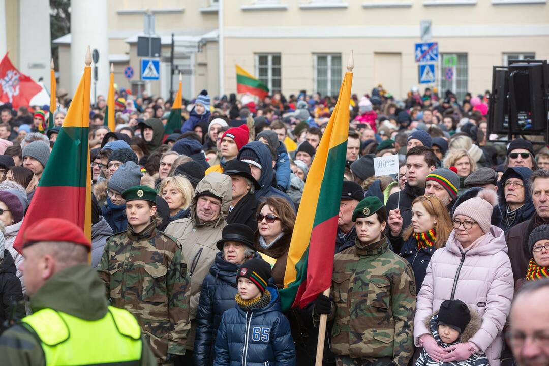 Trijų Baltijos valstybių vėliavų pakėlimo ceremonija S. Daukanto aikštėje