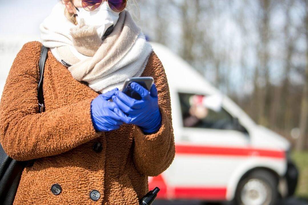 Karantinas vis dar nė motais: per tris dienas nubausta per pusantro šimto pažeidėjų