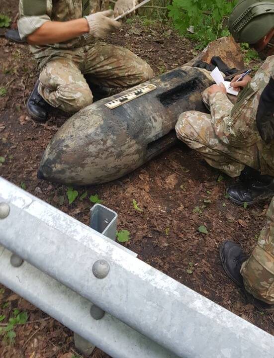 Aleksote aptikta mažiausiai pusšimtis aviacinių bombų
