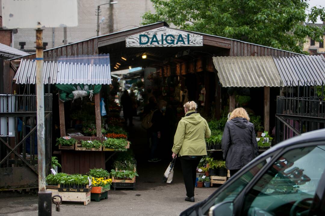 Stoties turgavietės prekybininkai vis dar laukia pirkėjų