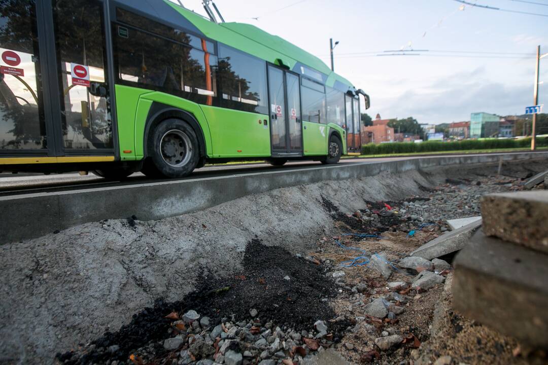 Atnaujintas eismas Pilies žiedu