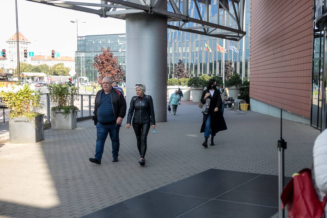 Kauno prekybos centruose tikrinami galimybių pasai