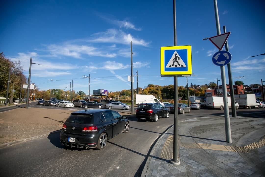 Pilies žiedas – vis dar vairuotojų galvos skausmas