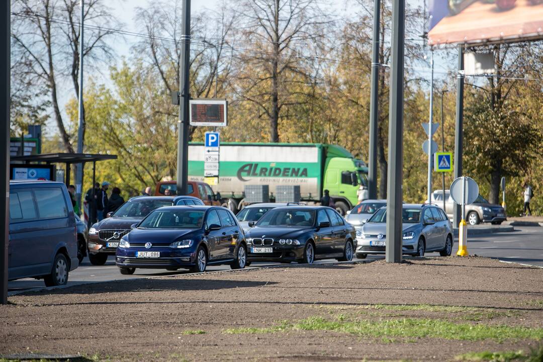 Pilies žiedas – vis dar vairuotojų galvos skausmas