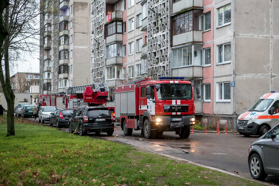 Gaisras Taikos prospekto daugiabutyje