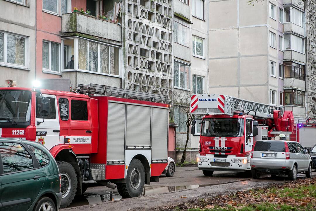 Gaisras Taikos prospekto daugiabutyje