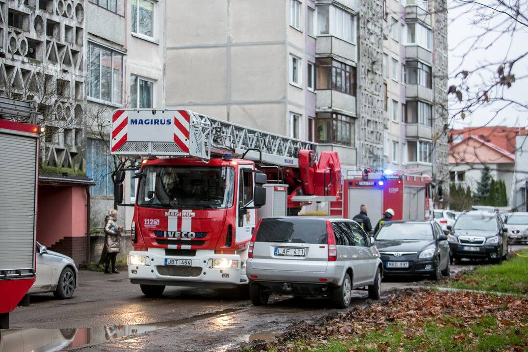 Gaisras Taikos prospekto daugiabutyje