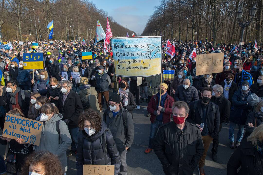 Berlyne – šimtatūkstantinė solidarumo akcija Ukrainai palaikyti