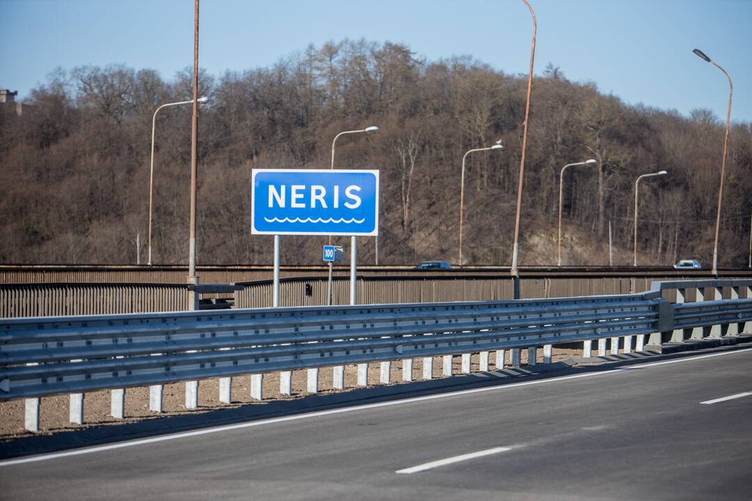 Kaune atidarytas naujasis tiltas per Nerį