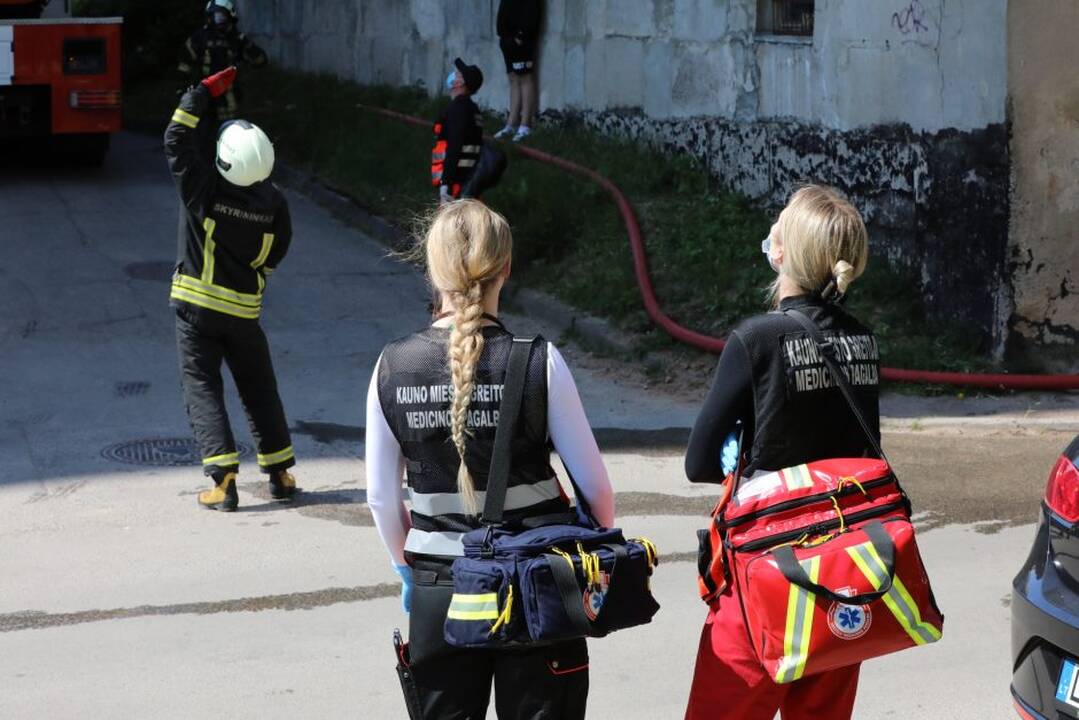 Gaisras Šilainių dvylikaaukštyje
