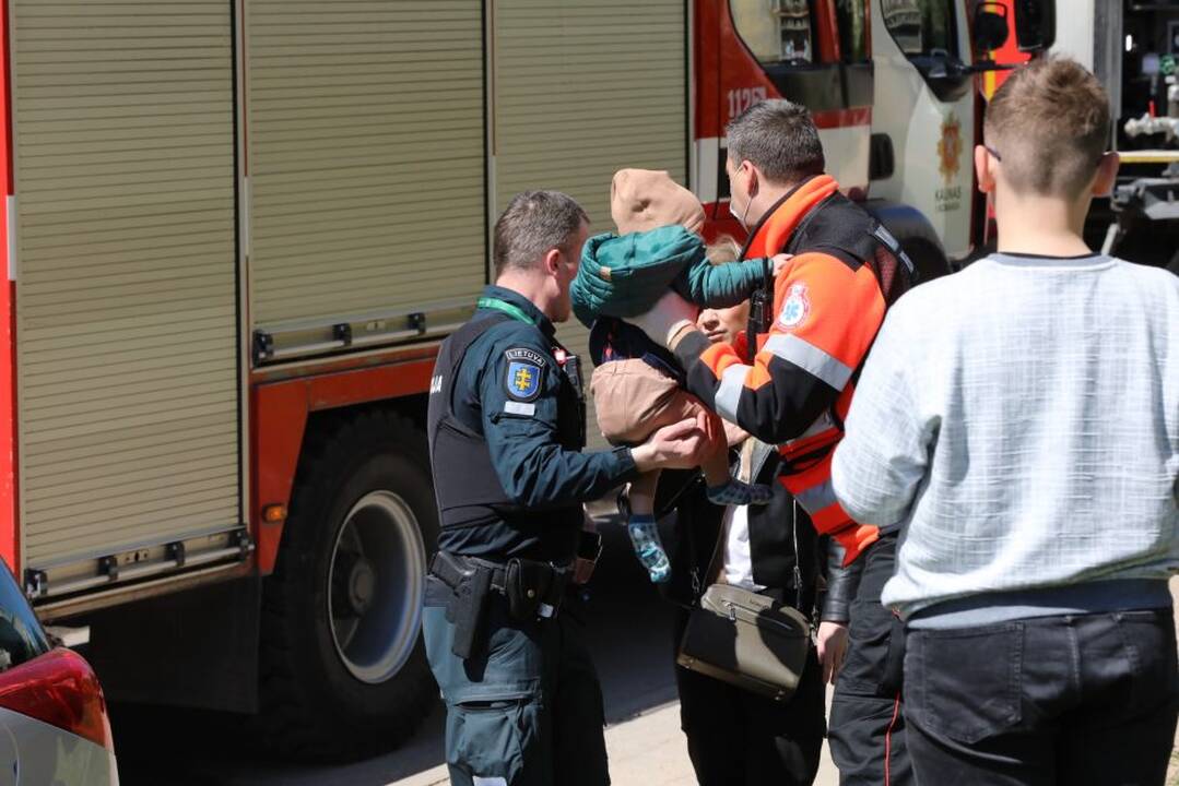 Gaisras Šilainių dvylikaaukštyje