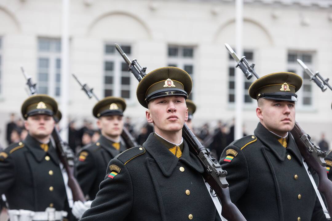 Trijų Baltijos valstybių vėliavų pakėlimas Daukanto aikštėje