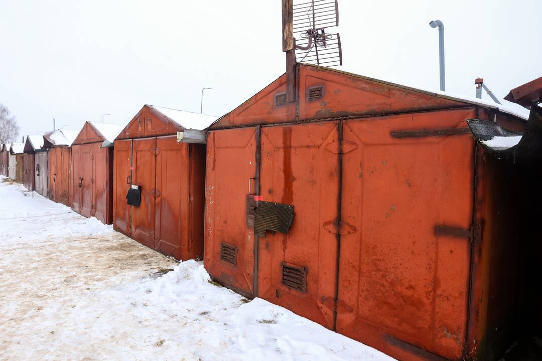 Garažai Technikos g., kur buvo laikoma pagrobta mergaitė