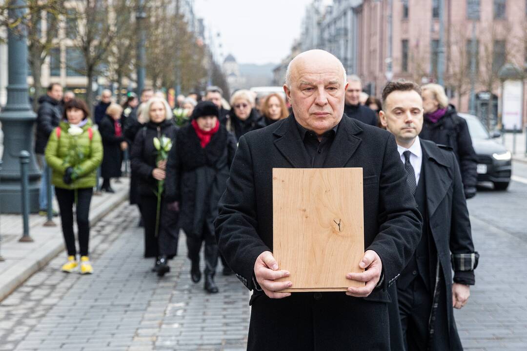Atsisveikinimas su režisieriumi R. Tuminu