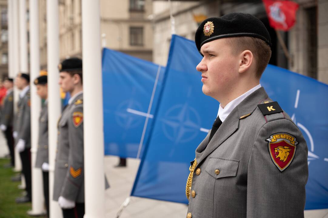 20 metų – kartu su NATO (vėliavos pakėlimas Kaune)