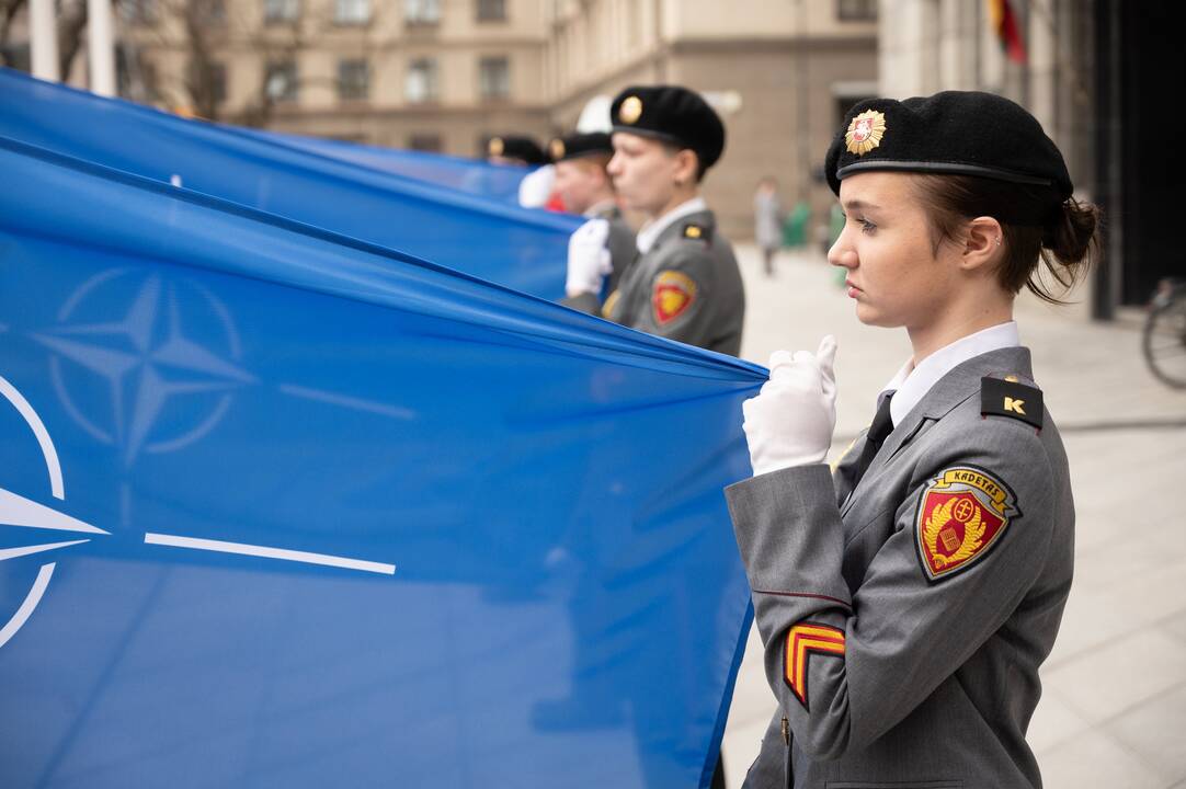 20 metų – kartu su NATO (vėliavos pakėlimas Kaune)