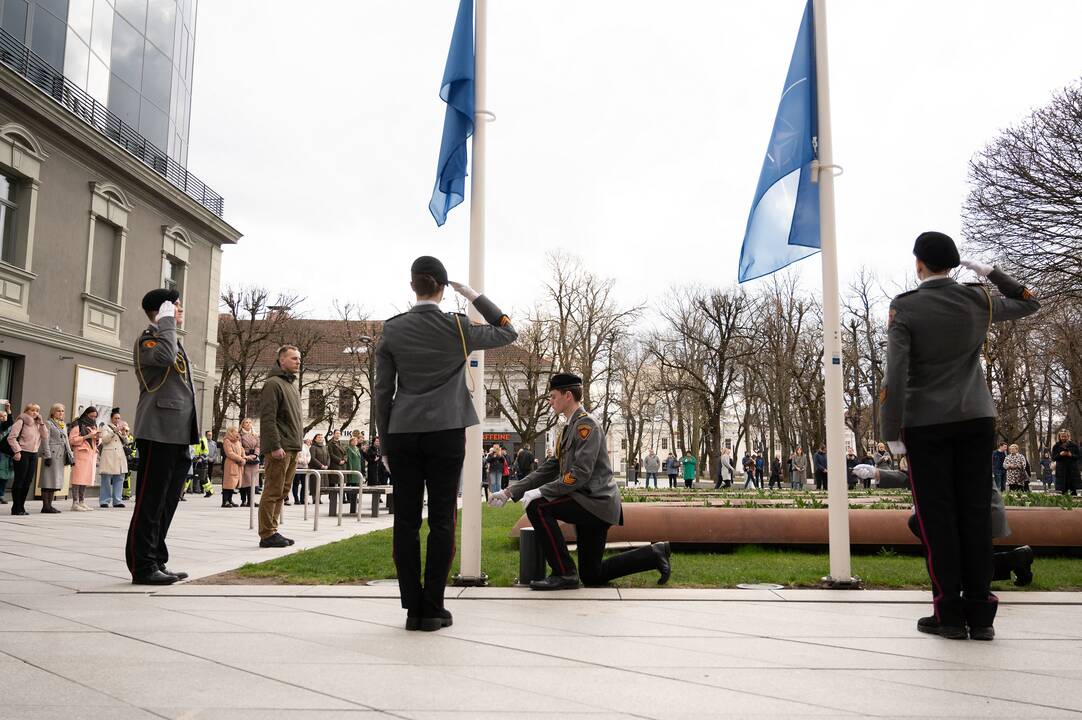 20 metų – kartu su NATO (vėliavos pakėlimas Kaune)