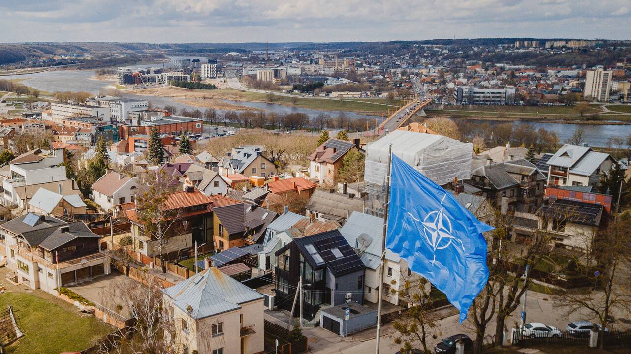 20 metų – kartu su NATO (vėliavos pakėlimas Kaune)