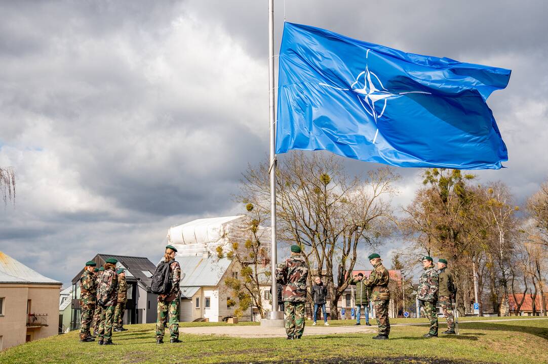 20 metų – kartu su NATO (vėliavos pakėlimas Kaune)