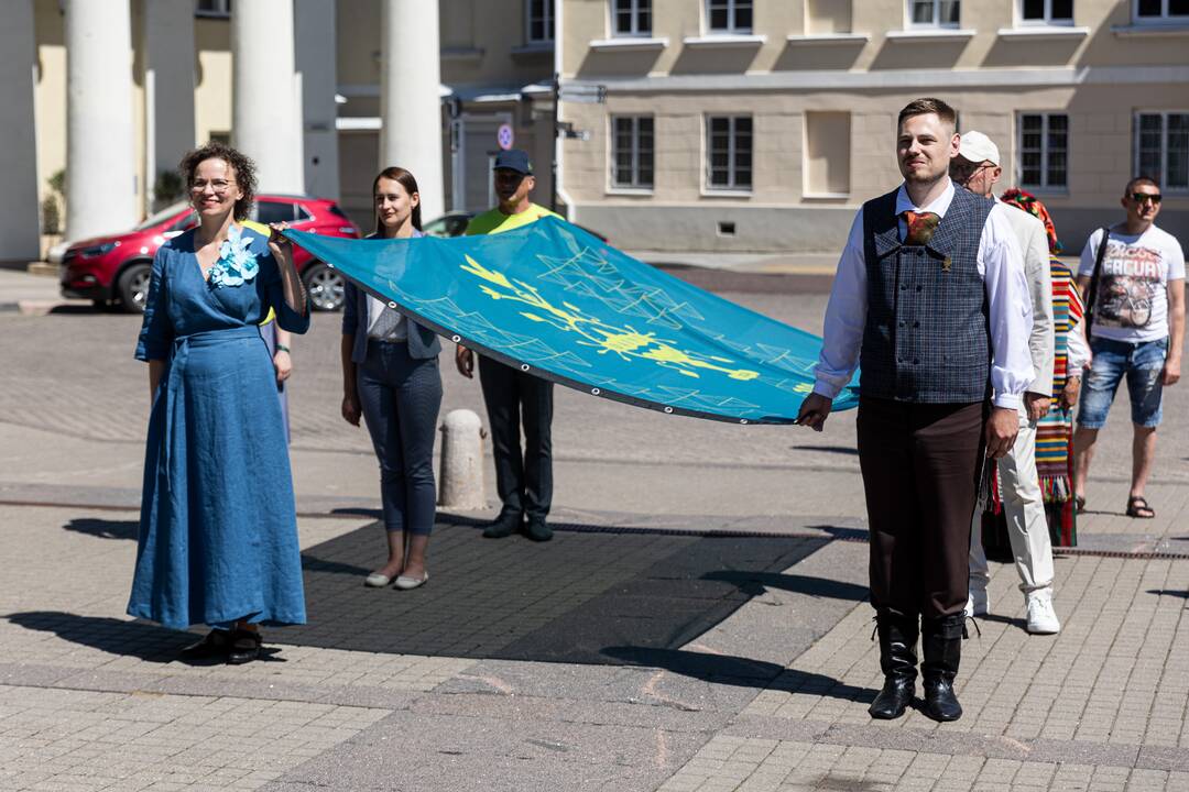 Dainų šventės vėliavos pakėlimo ceremonija Vilniuje