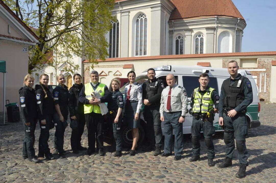 Neeilinis policijos reidas Rotušės aikštėje