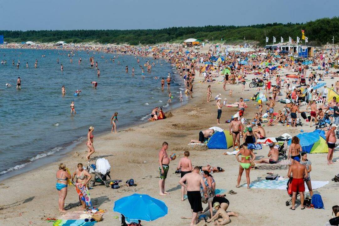 Kai kuriose valstybės įstaigose penktadienį nedirba pusė darbuotojų