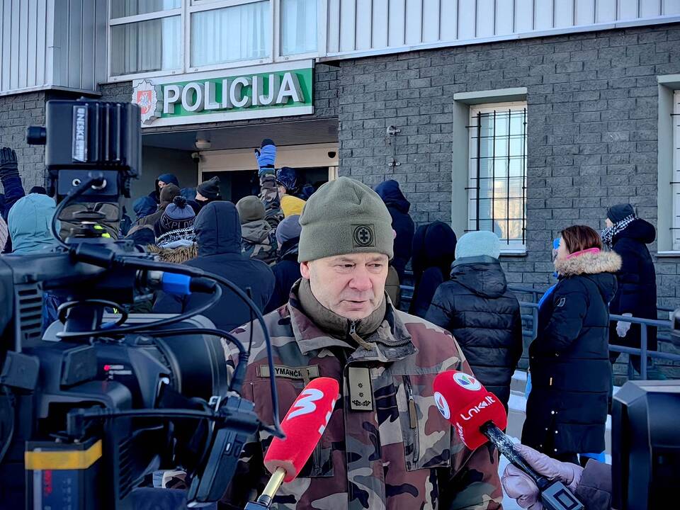 Kaune dingusios mergaitės paieškos ir vietovės